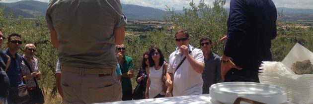 Una delegazione di Operatori lungo la Strada dell’olio extra vergine d’oliva DOP Umbria per imparare a valorizzare un territorio e un prodotto