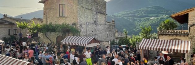 A Vallo di Nera, grande successo di pubblico per la XVIII edizione   di “Fior di Cacio”, la mostra mercato dedicata alle eccellenze casearie artigianali di qualità